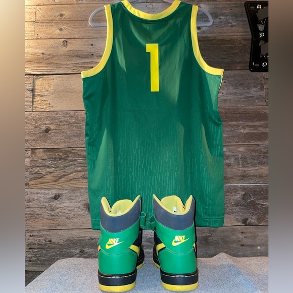 Do I need to pick out your pants for ya too?? Oregon Super High Dunks/Jersey - Picture 3 of 10